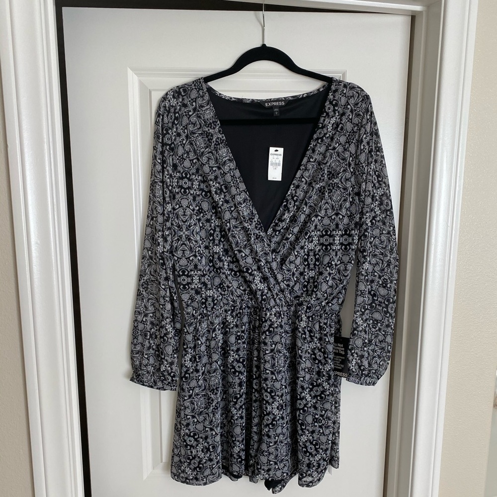 Express romper - large NWT